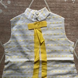 Vintage 1970 prestine girls daisy dress, worn as a flower girl.